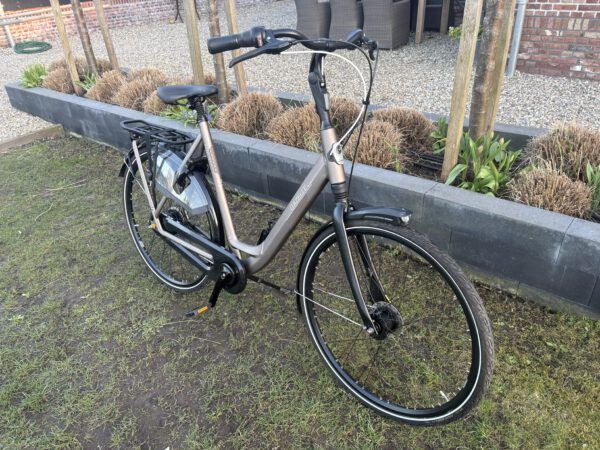 Als nieuw, Gazelle Grenoble c8 damesfiets h61 met garantie - Afbeelding 3