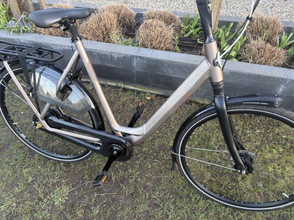 Als nieuw, Gazelle Grenoble c8 damesfiets h61 met garantie - Afbeelding 4